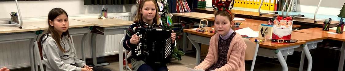 2022-12-23 Kerstfeestje (4B)